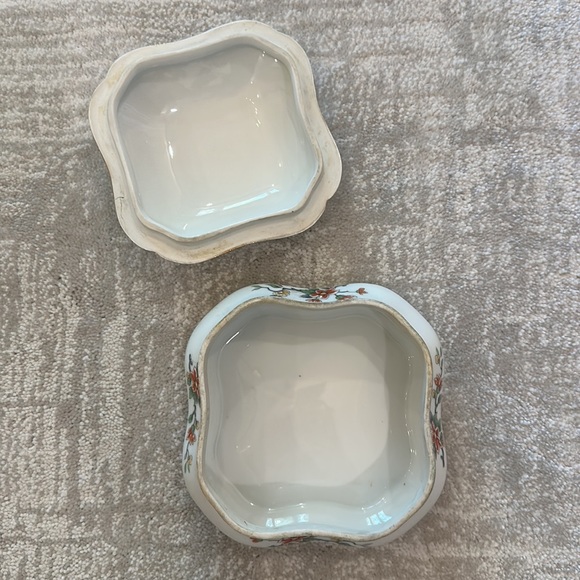 Limoges Porcelain Keepsake Box - Picture 2 of 4